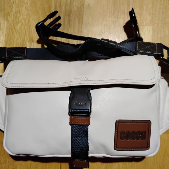 Coach Pacer Crossbody Bag - Picture 7 of 7